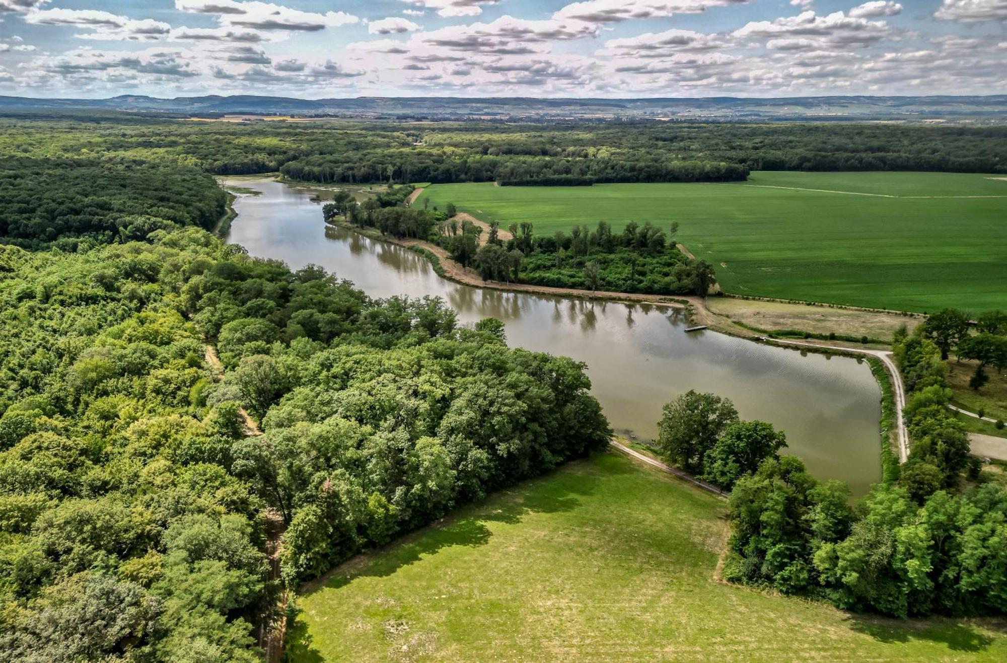 فندق Hameau Des 40 Arpents Gergy المظهر الخارجي الصورة